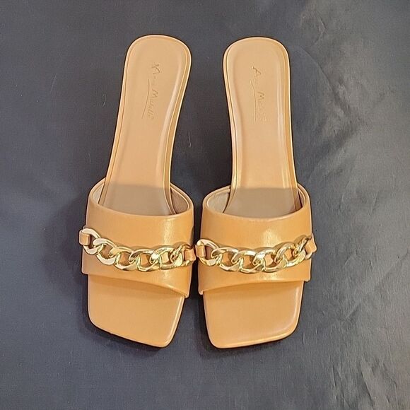 NEW ANNE MICHELLE GOLD CHAIN LINKING SQUARE TOE SANDAL - Picture 3 of 15